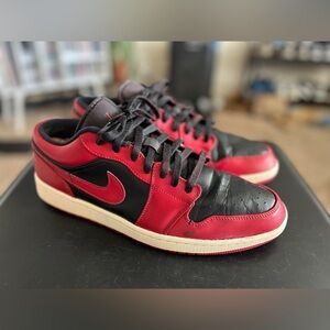 Jordan Men's Low Top Sneakers in Black and Red